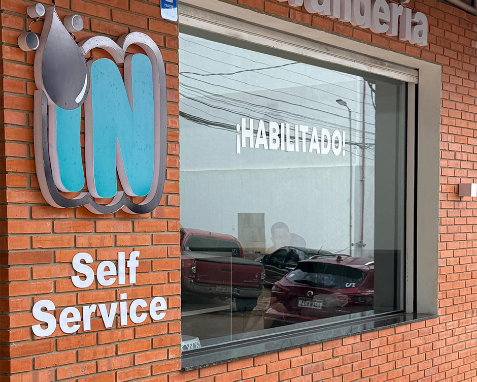 Fachada de IN Lavandería Self Service
